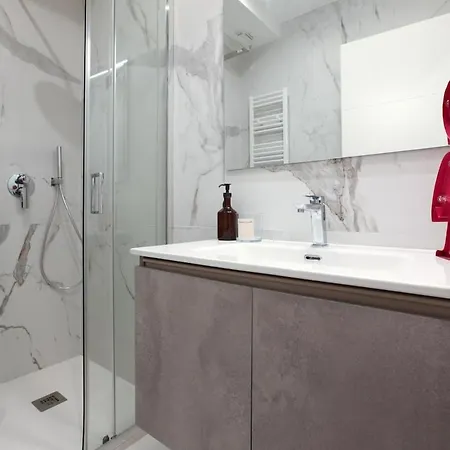 Appartement Contemporary - Station-nolo Area